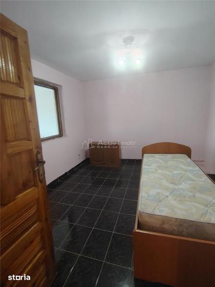 Casă cu 3 camere cu Teren 100 Mp în Central
