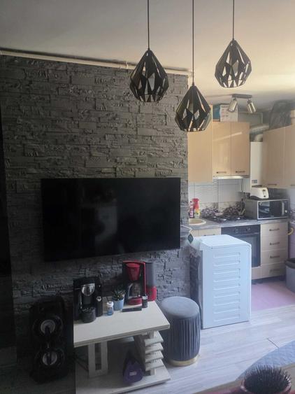 Vand apartament 2 cam apropiere metrou - 1