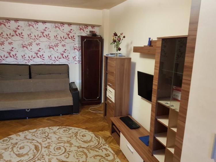Garsonieră decomandată, mobilată în Ultracentral