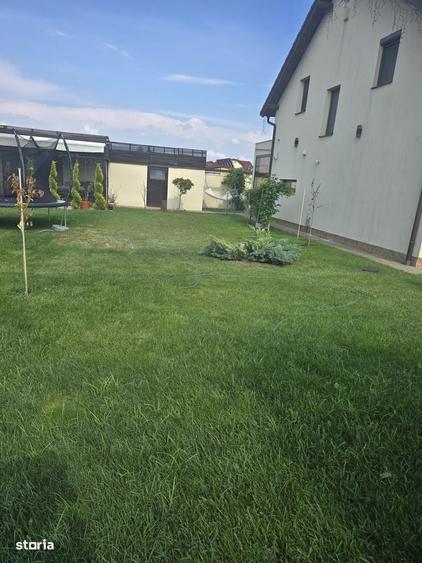 Casă cu 4 camere în Mărtinești
