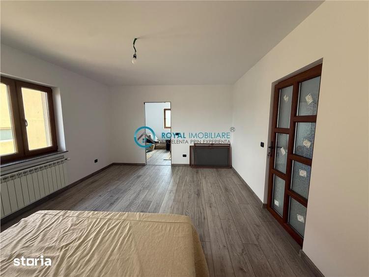 Casă cu 5 camere cu Teren 3700 Mp în Boldești