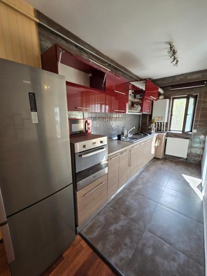 Apartament cu 2 camere semidecomandat în Văcăresti