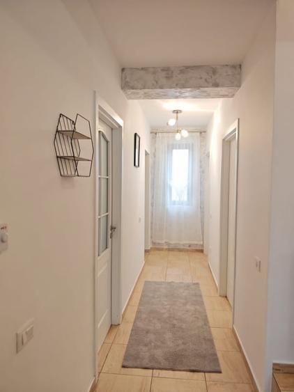 Duplex cu 4 camere cu Canalizare în Prelungirea Ghencea