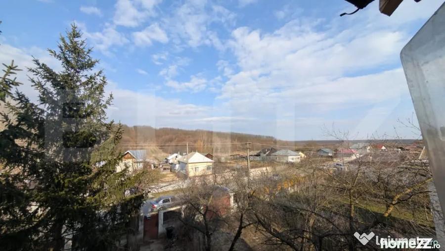 Casă cu 7 camere cu Teren 1656 Mp în Central