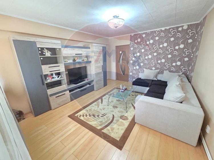 Apartament cu 2 camere decomandat, mobilat în Ultracentral