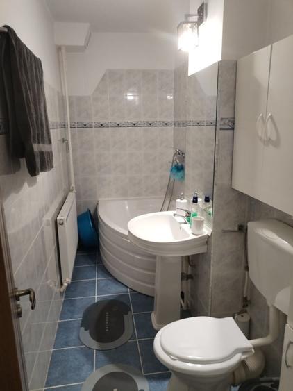 Apartament cu 2 camere decomandat în Uiești