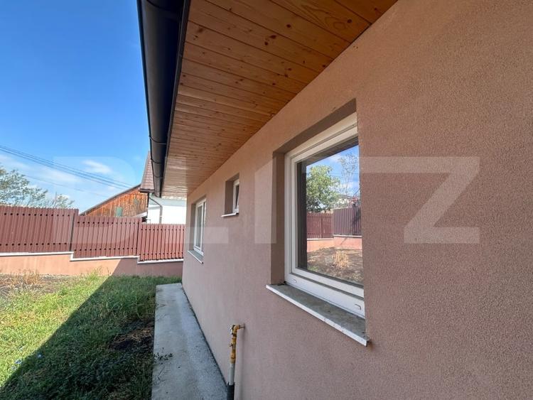 Casă individuală cu 4 camere cu Canalizare în Exterior Nord