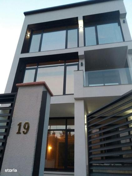 Spațiu comercial, de 400 mp, în Barbu Văcărescu