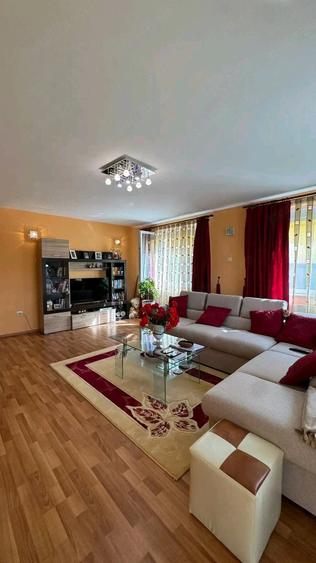 Casă cu Teren 880 Mp în Oncea