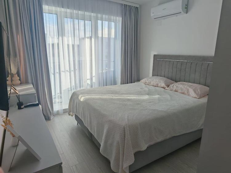 Apartament cu 3 camere decomandat în Sud