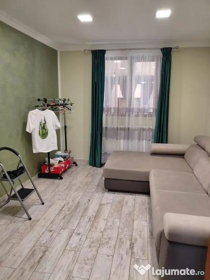 Casă cu 4 camere cu Teren 800 Mp în Șendreni
