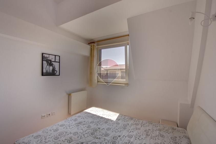 Apartament cu 4 camere decomandat, mobilat în Aradului