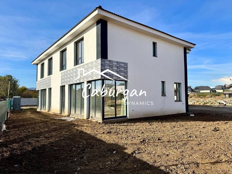 Duplex cu 4 camere cu Canalizare în Șelimbăr