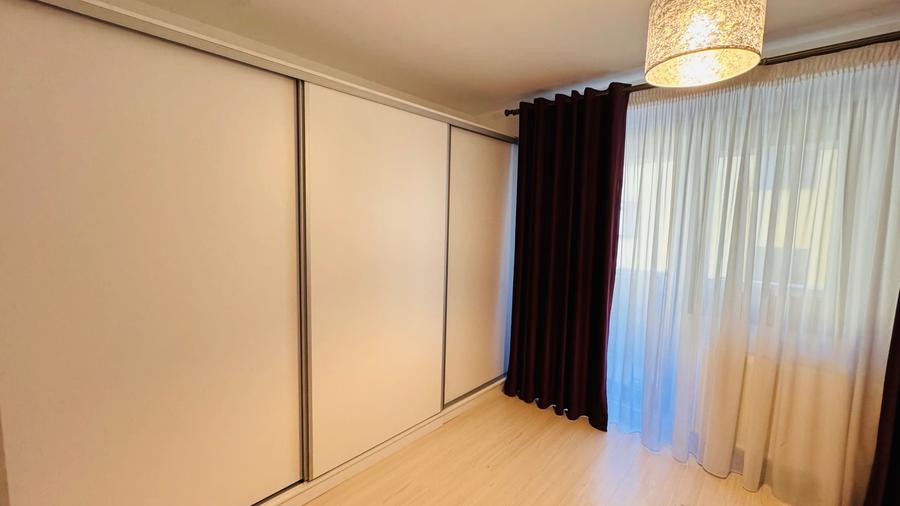 Apartament cu 3 camere decomandat în Valea Adâncă
