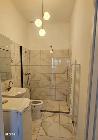 Casă cu 3 camere cu Teren 70 Mp în Central