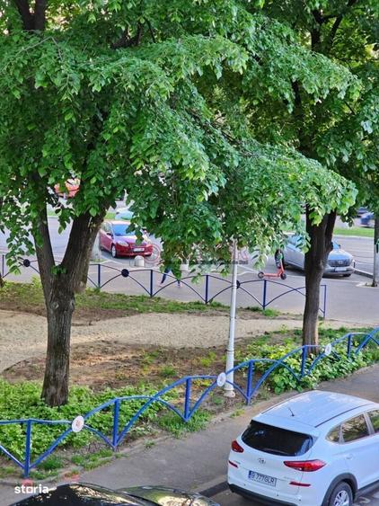 Spațiu comercial, în Alexandru Obregia