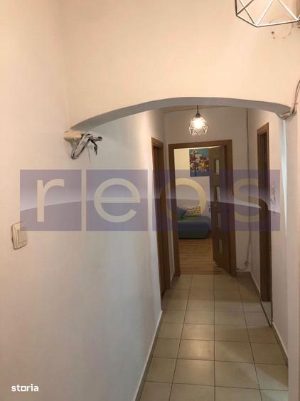 Apartament cu 2 camere, mobilat în Tei