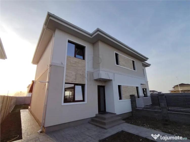 Casă cu 4 camere cu Teren 300 Mp în Moșnița Veche