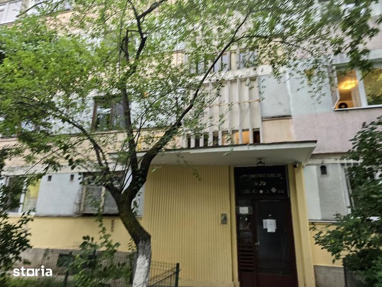 Apartament cu 2 camere decomandat în Crângași