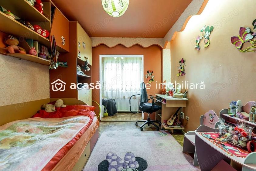 Apartament cu 3 camere decomandat, mobilat în Micălaca