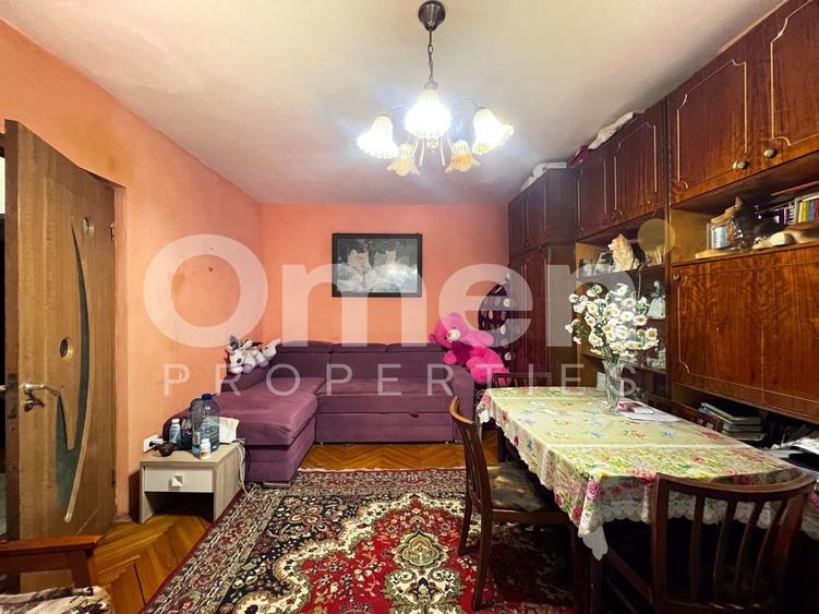Apartament cu 3 camere decomandat, mobilat în Central