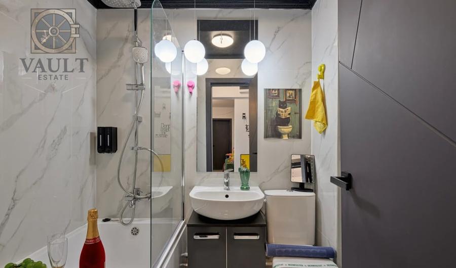 Apartament cu 3 camere semidecomandat, mobilat în Berceni