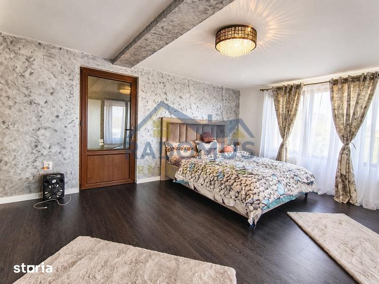Casă cu 5 camere cu Teren 400 Mp în Central