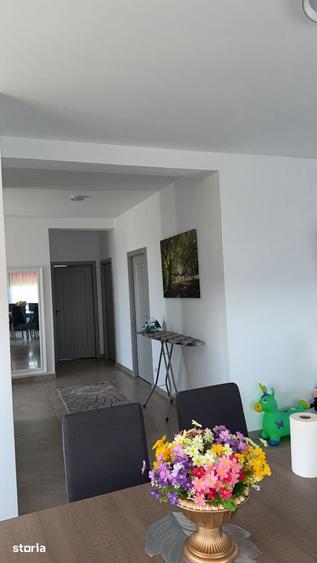 Casă cu 3 camere cu Teren 500 Mp în Central