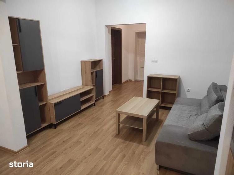 Casă cu 3 camere cu Canalizare în Central
