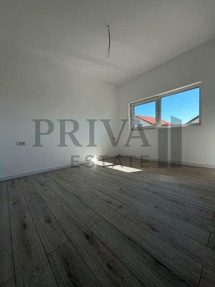 Duplex cu 4 camere cu Canalizare în Giarmata