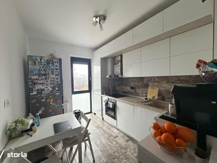 Apartament cu 3 camere decomandat, mobilat în Apărătorii Patriei