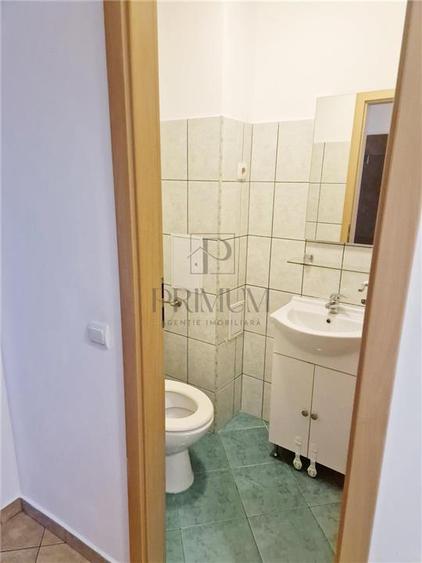 Apartament cu 3 camere decomandat, mobilat în Lunei
