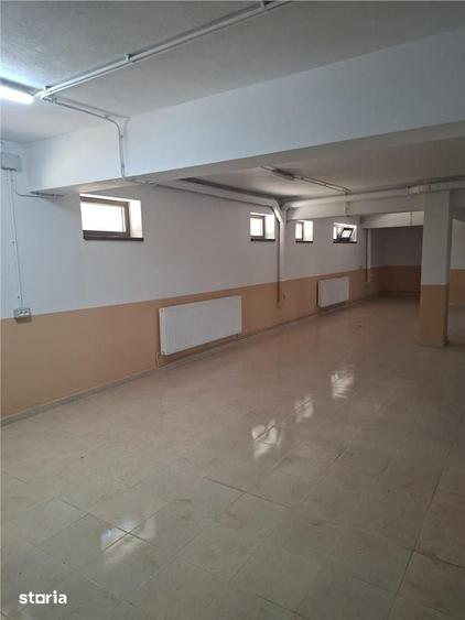 Spațiu comercial, de 215 mp, în Ștefăneștii de Jos