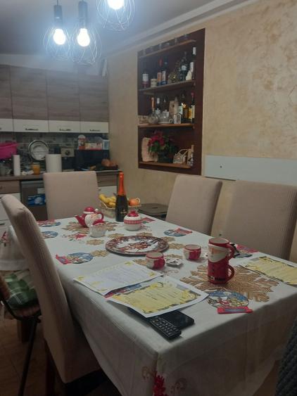 Casă cu 4 camere în Central