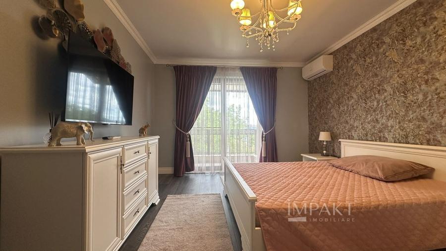 Casă individuală cu 4 camere decomandat cu Piscina în Gruia