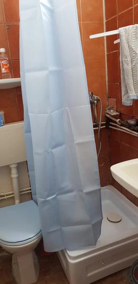 Garsonieră decomandată în Girocului