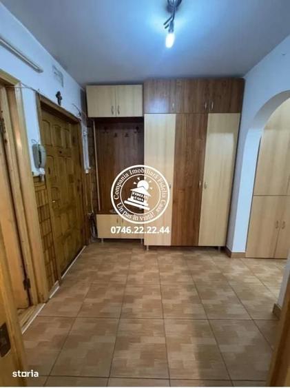 Apartament cu 2 camere decomandat în Nicolina