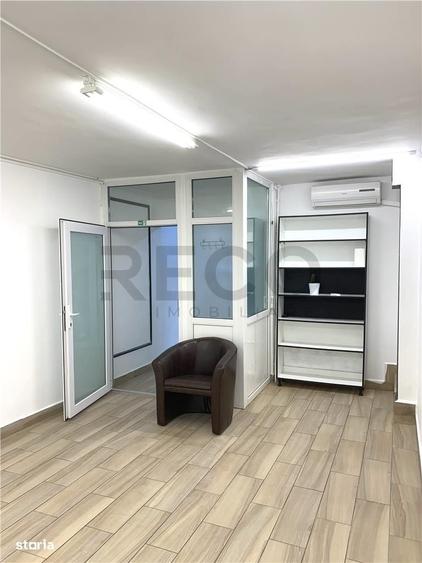 Spațiu comercial, de 23 mp, în Central