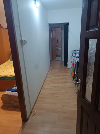 Apartament cu 2 camere decomandat în Broșteni