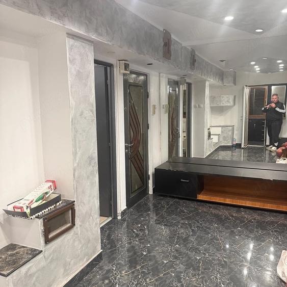 Apartament cu 2 camere decomandat în Soarelui