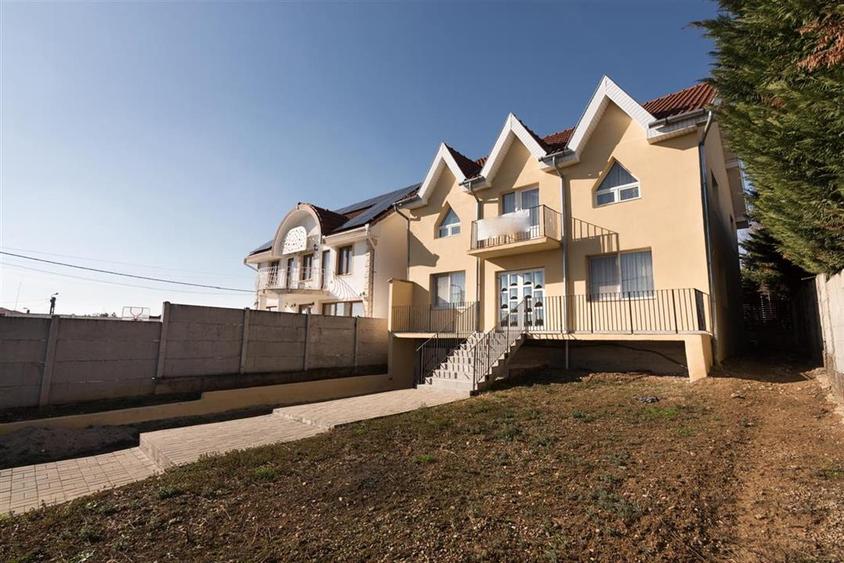 Casă cu 6 camere cu Teren 357 Mp în Oncea