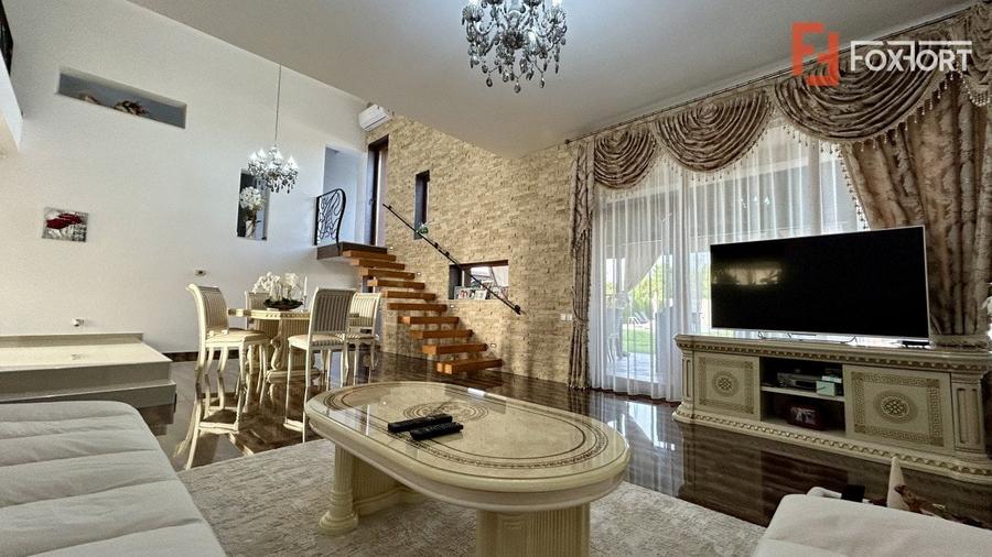 Casă individuală cu 4 camere cu Piscina în Sânandrei