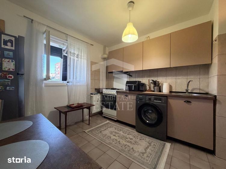 Apartament cu 2 camere decomandat în Tei