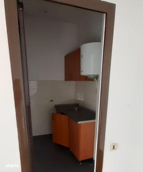 Spațiu comercial, de 1,300 mp, în Unirii
