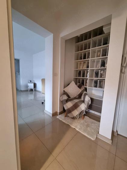Apartament cu 2 camere semidecomandat în Pajura