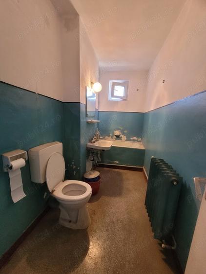 Apartament cu 4 camere semidecomandat în Hipodrom