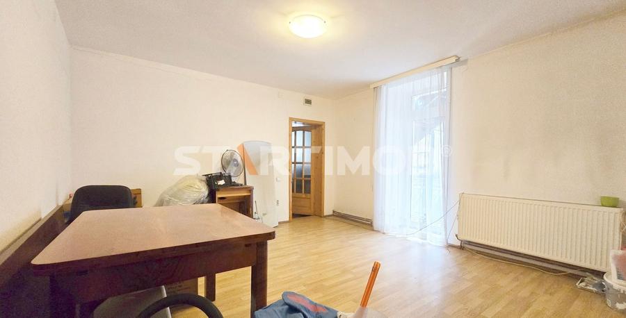 Apartament cu 3 camere în Centrul Istoric
