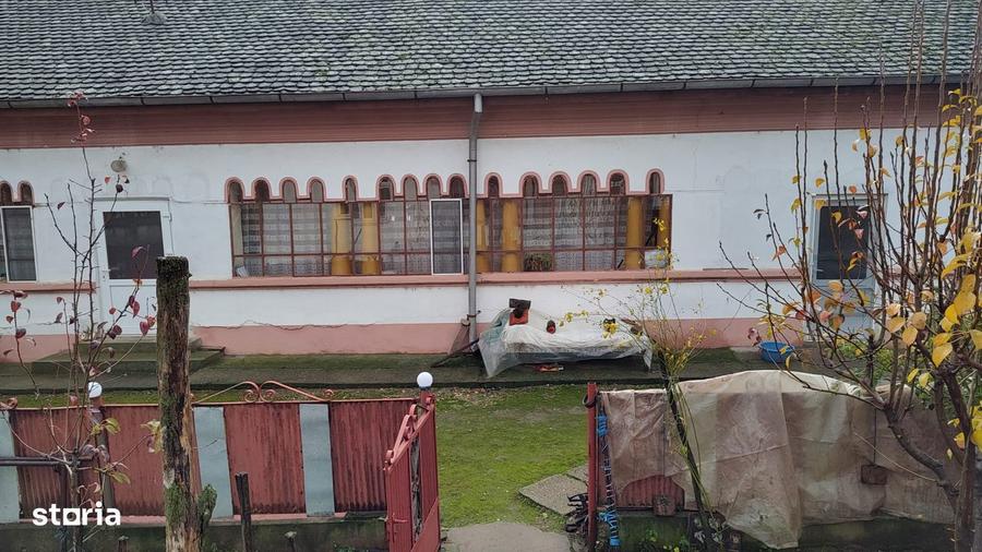 Casa cu 2 corpuri si teren de 1500 mp in sat Basarabi, Dolj - 1
