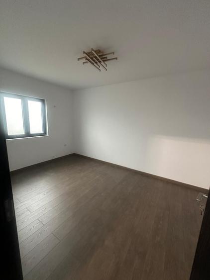 Casă cu 4 camere în Ciolpani