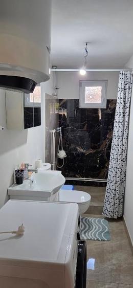 Casă individuală cu 3 camere cu Canalizare în Poienarii Vechi